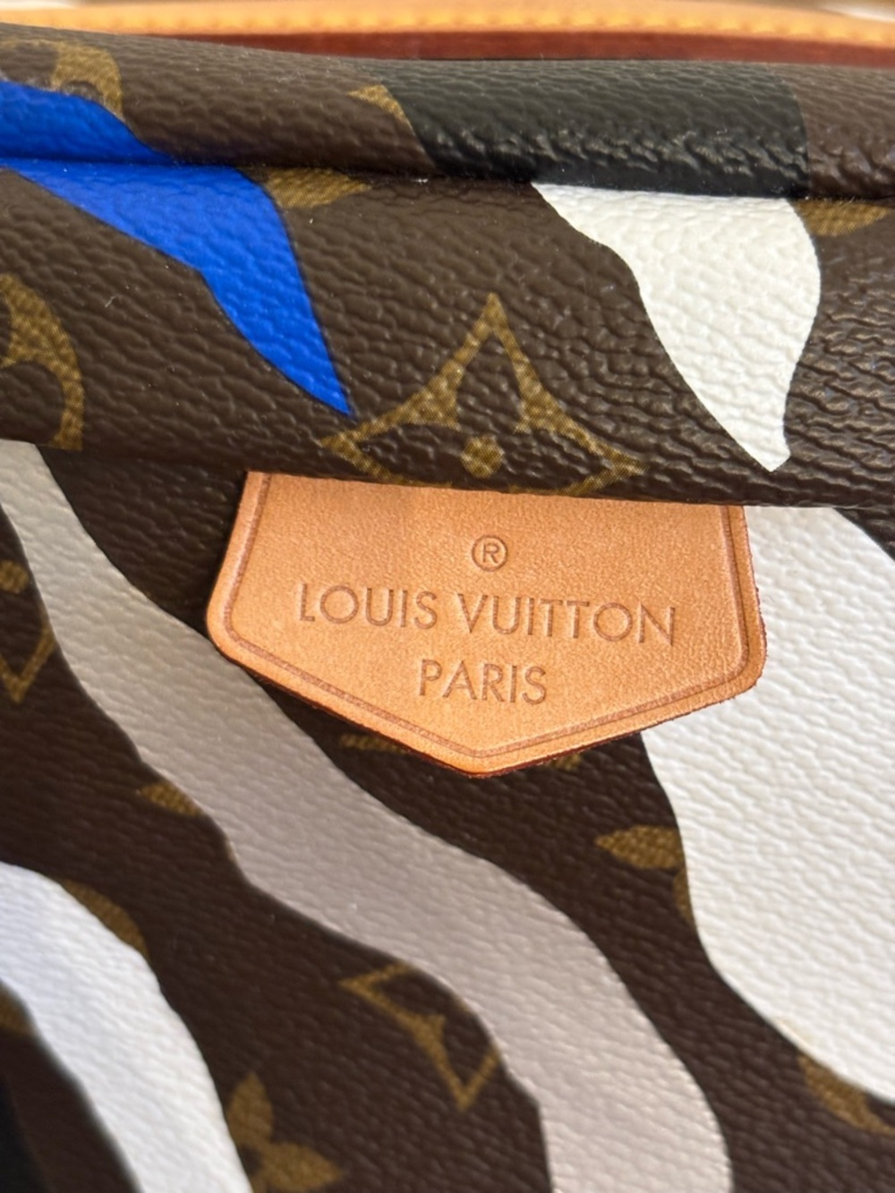 Louis Vuitton LOL League of Legends Monogram Bumbag Limited Edition Blue White - Picture 5 of 16